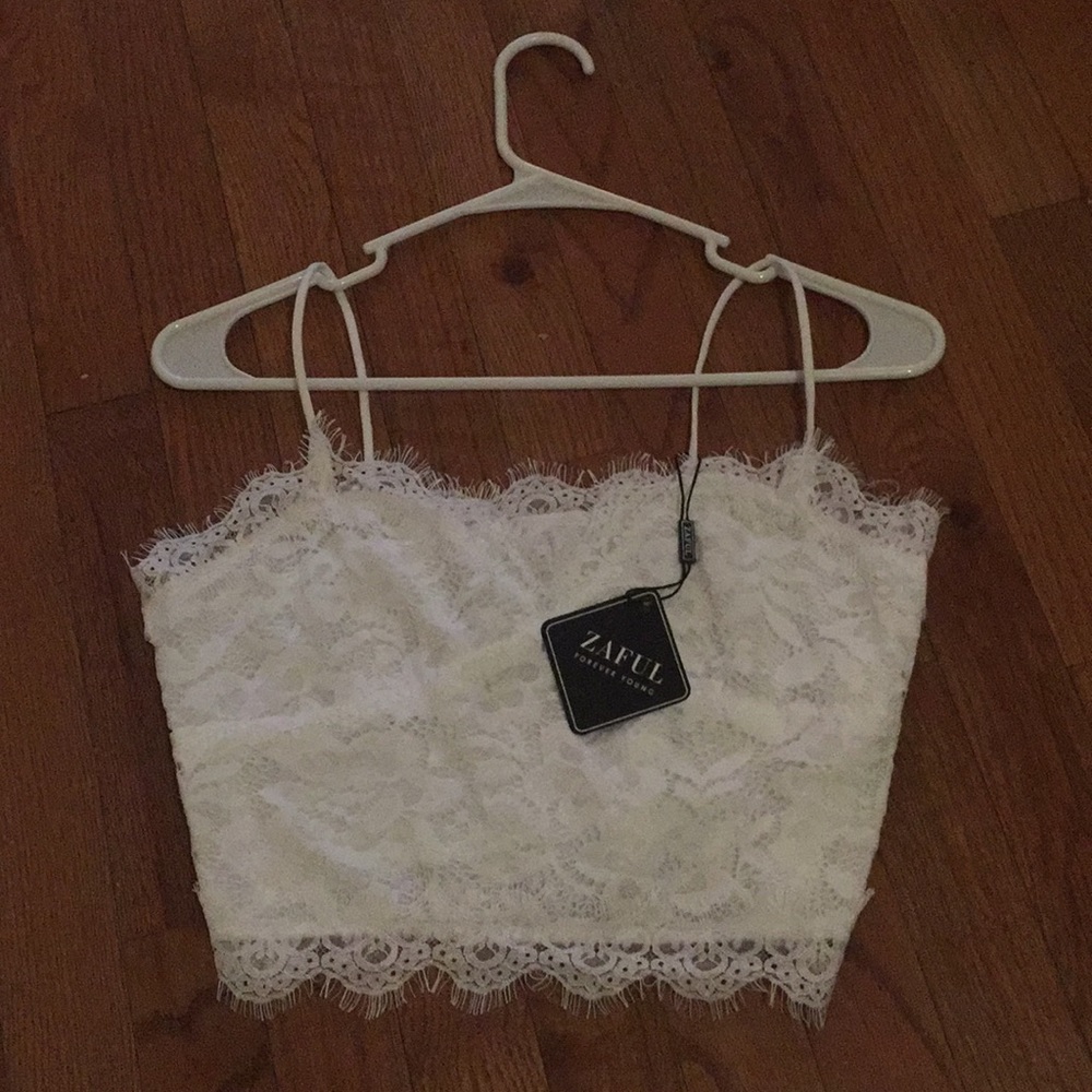 Scalloped Lace Crop Top